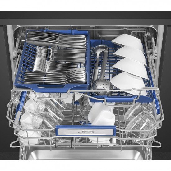 Встраиваемая посудомоечная машина Smeg STL 333 CL